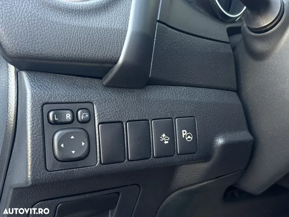 Toyota Auris II 1.8 L VVT-i HSD Sol + — imagine 3