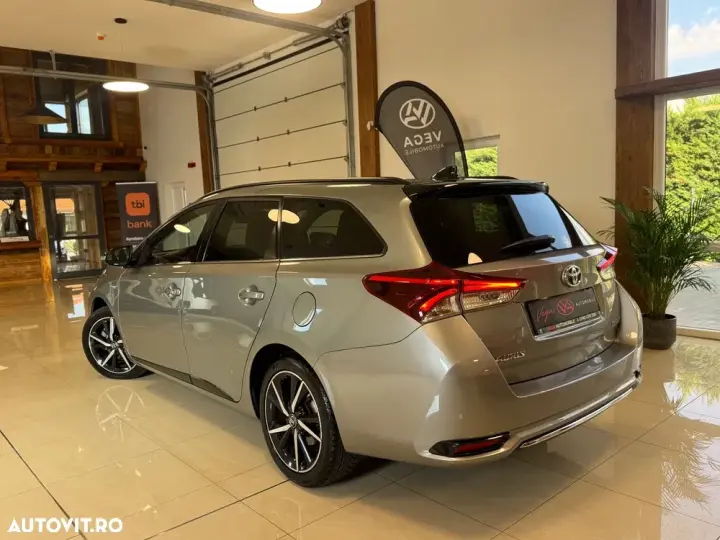 Toyota Auris II 1.8 VVT-i Automatik Team Deutschland