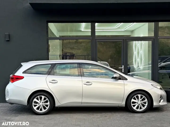 Toyota Auris 1.4 D-4D Unique