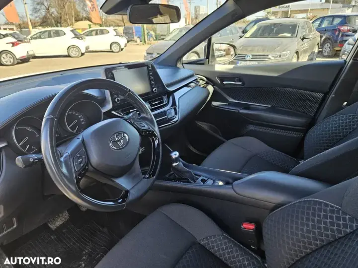 Toyota C-HR 1.8 HSD 4x2 CVT C-enter