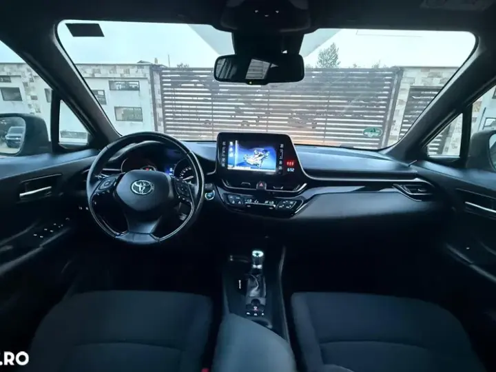 Toyota C-HR Flow