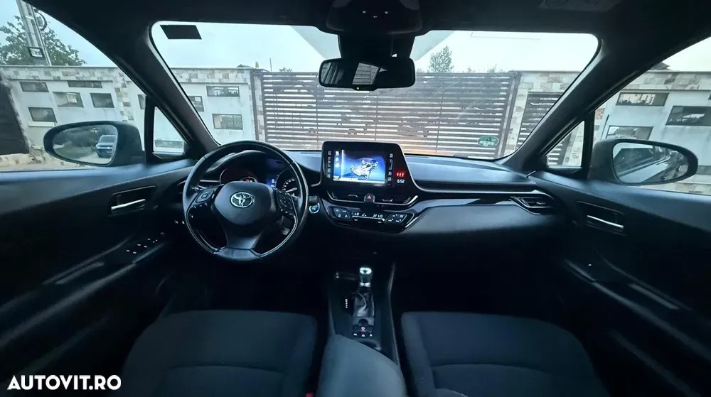 Toyota C-HR Flow — imagine 5