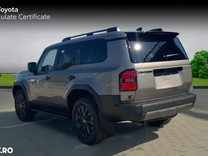 Toyota Land Cruiser 2.8l D-4D 204 CP A/T 7 locuri Luxury AVS Brown