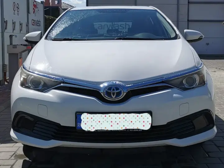 Toyota Auris 1.8 L VVT-i HSD Sol