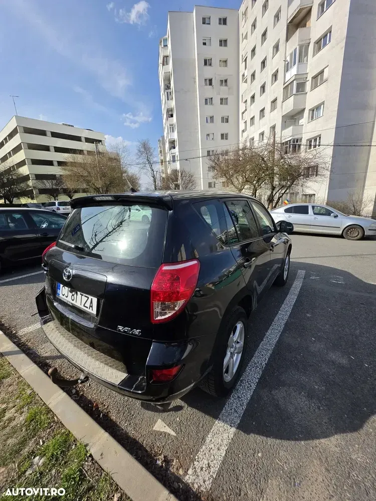 Toyota RAV4 III 2.2 D-4D Confort — imagine 4