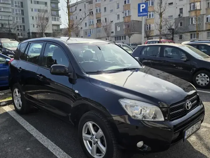 Toyota RAV4 III 2.2 D-4D Confort