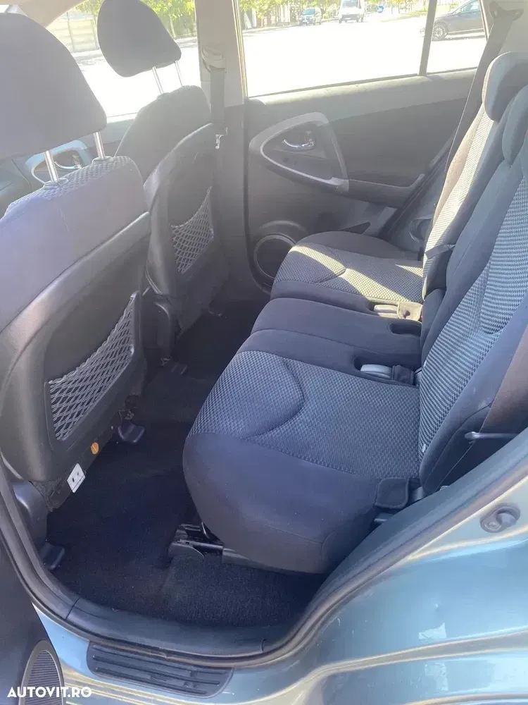 Toyota RAV4 II 2.2 D-4D Confort — imagine 6