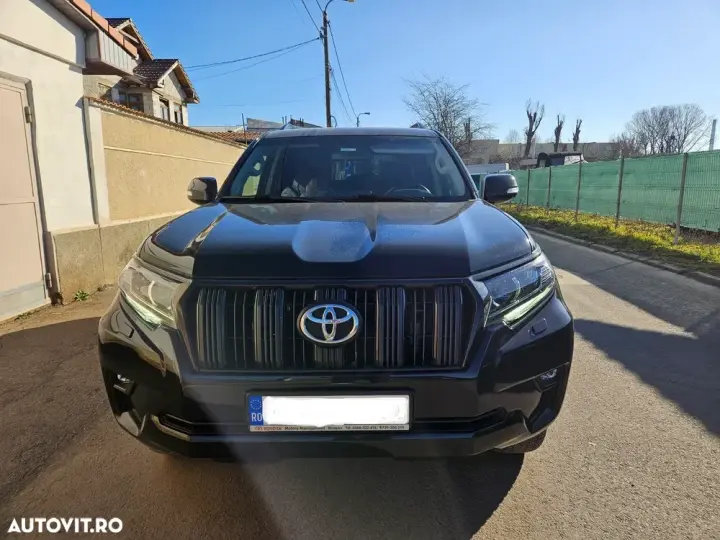 Toyota Land Cruiser 2.8l D-4D 204 CP A/T 7 locuri Executive