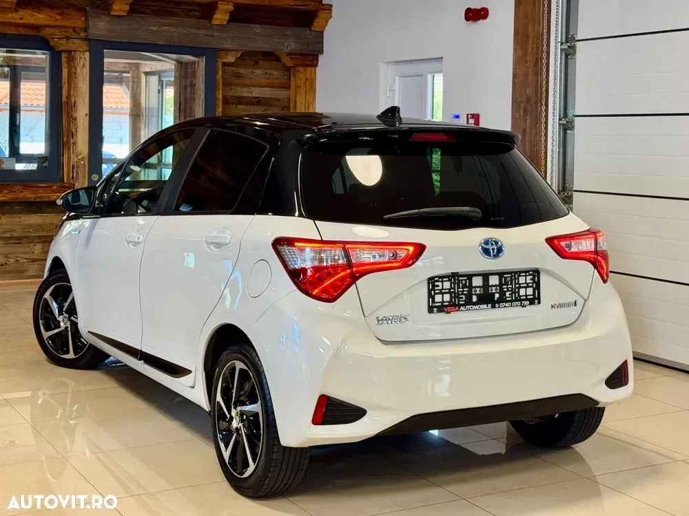 Toyota Yaris 1.5 VVT-i HSD Bi-Tone R&B — imagine 6