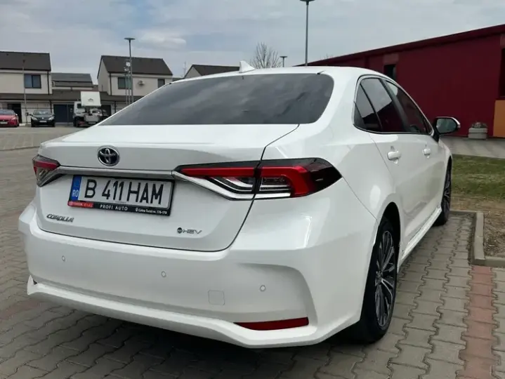 Toyota Corolla XII 1.8 HSD Business