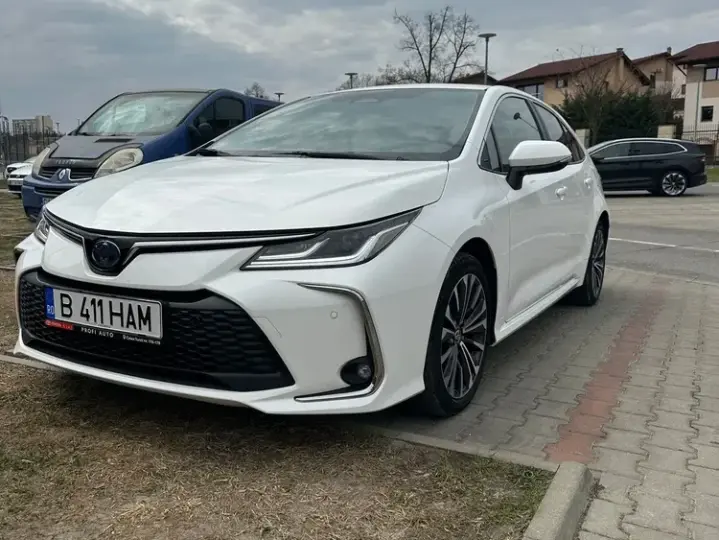 Toyota Corolla XII 1.8 HSD Business