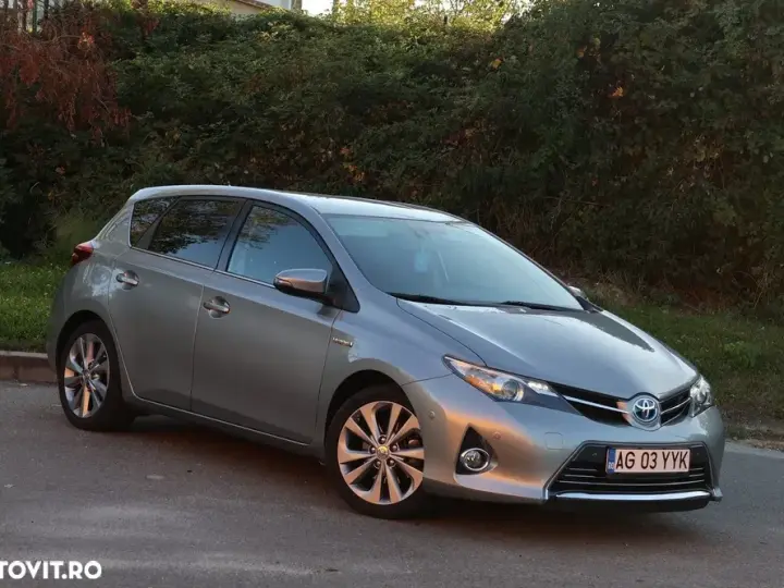 Toyota Auris 1.8 L VVT-i Sol+
