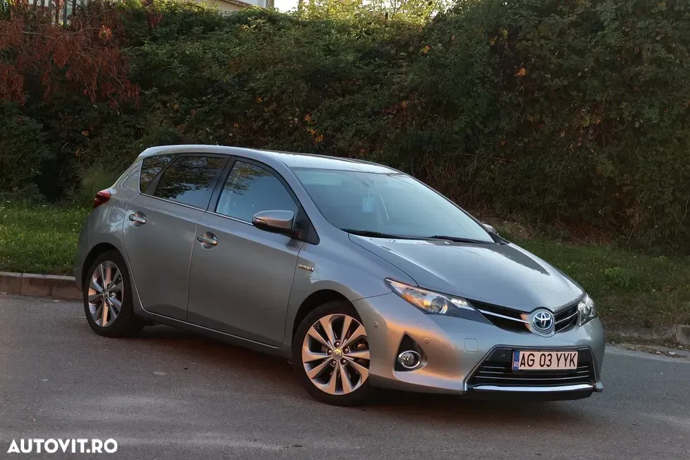 Toyota Auris 1.8 L VVT-i Sol+ — imagine 2