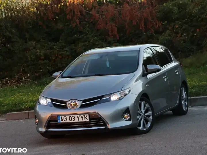 Toyota Auris 1.8 L VVT-i Sol+