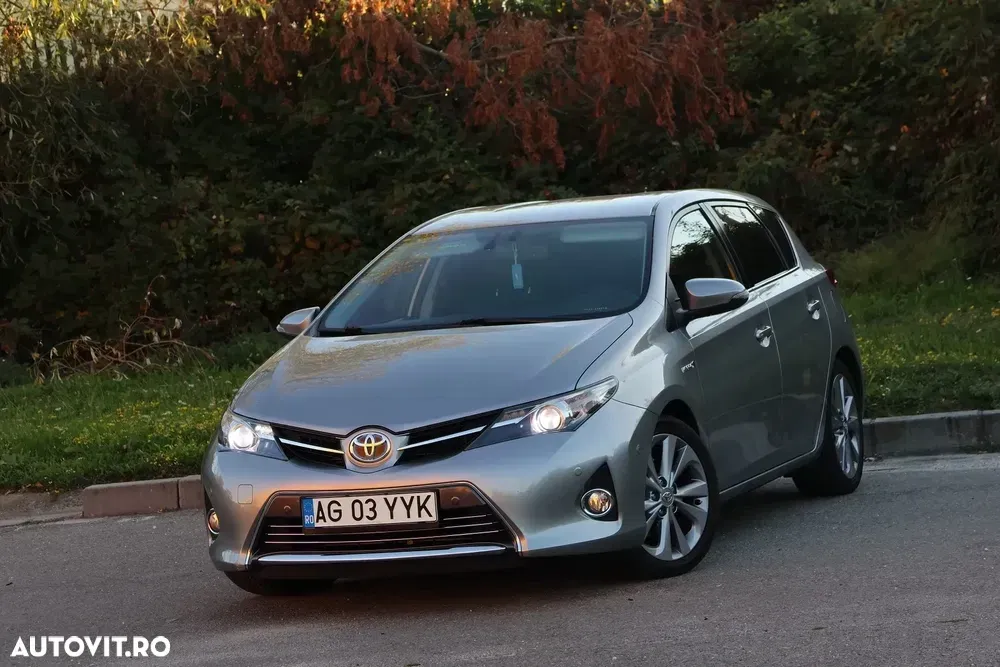 Toyota Auris 1.8 L VVT-i Sol+ — imagine 3