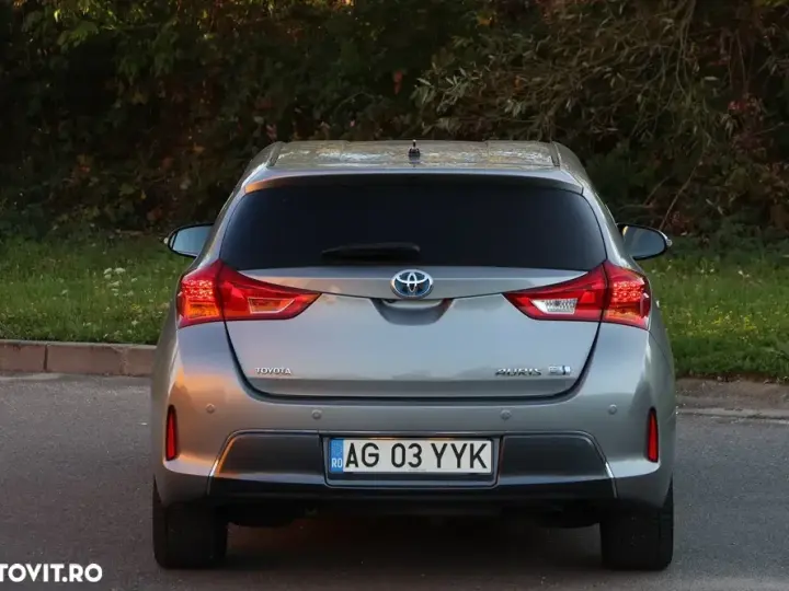 Toyota Auris 1.8 L VVT-i Sol+