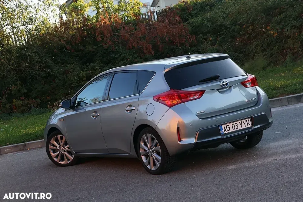 Toyota Auris 1.8 L VVT-i Sol+ — imagine 6