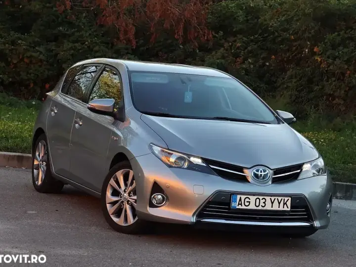 Toyota Auris 1.8 L VVT-i Sol+