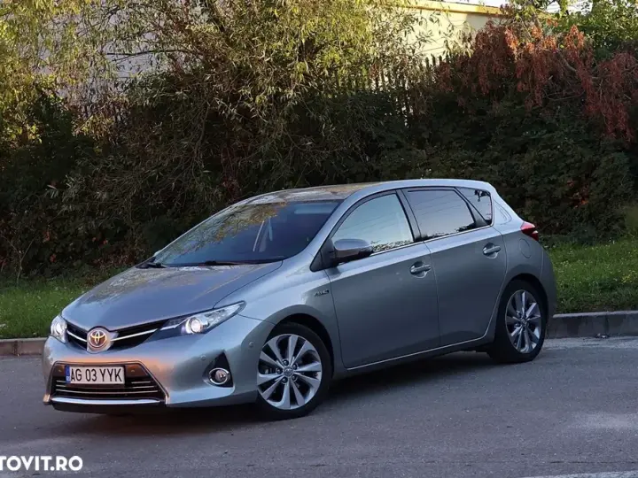 Toyota Auris 1.8 L VVT-i Sol+