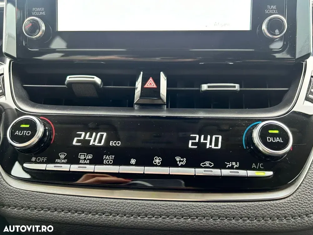 Toyota Corolla XII 1.8 HSD Business — imagine 4