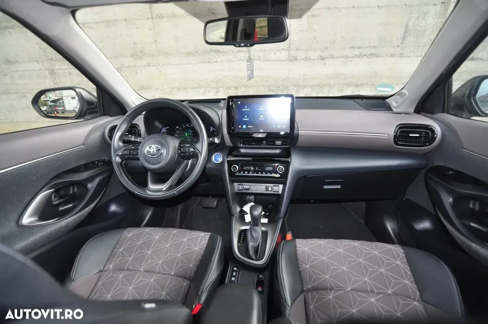 Toyota Yaris Cross 1.5 VVT-i HSD 4x2 Exclusive Elegant — imagine 5