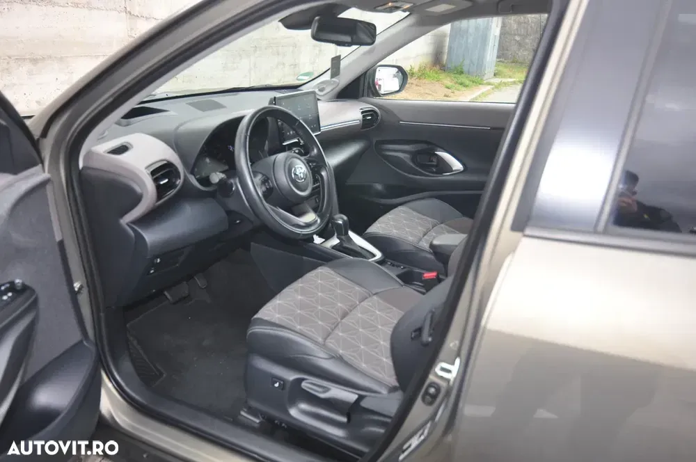 Toyota Yaris Cross 1.5 VVT-i HSD 4x2 Exclusive Elegant — imagine 6