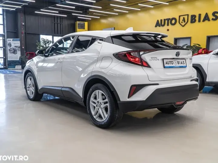 Toyota C-HR 1.8 HSD 122 CP 4x2 CVT C-enter