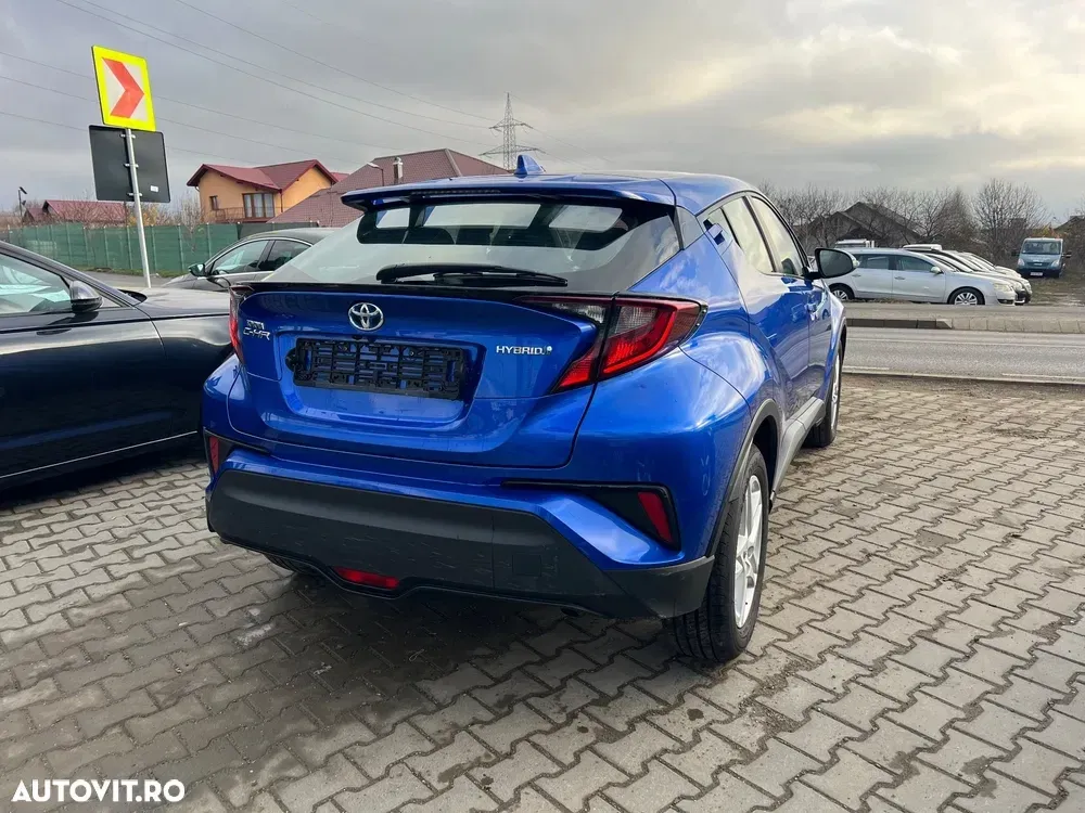 Toyota C-HR Club — imagine 3