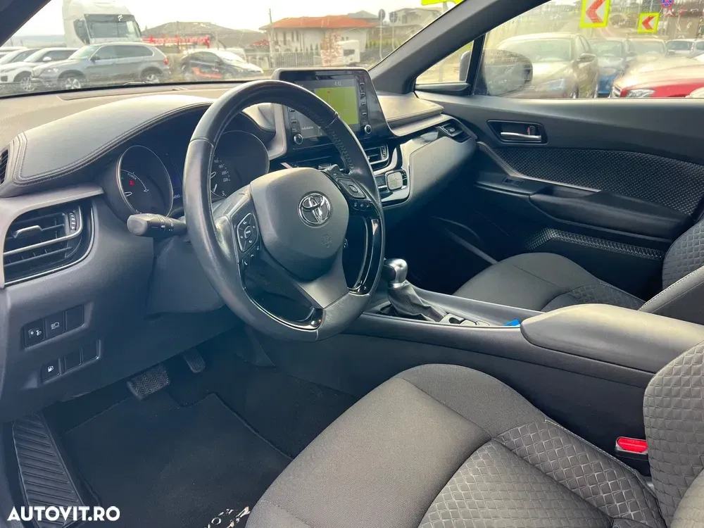 Toyota C-HR Club — imagine 5