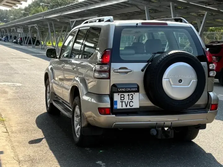 Toyota Land Cruiser