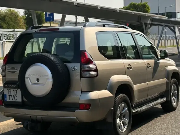 Toyota Land Cruiser