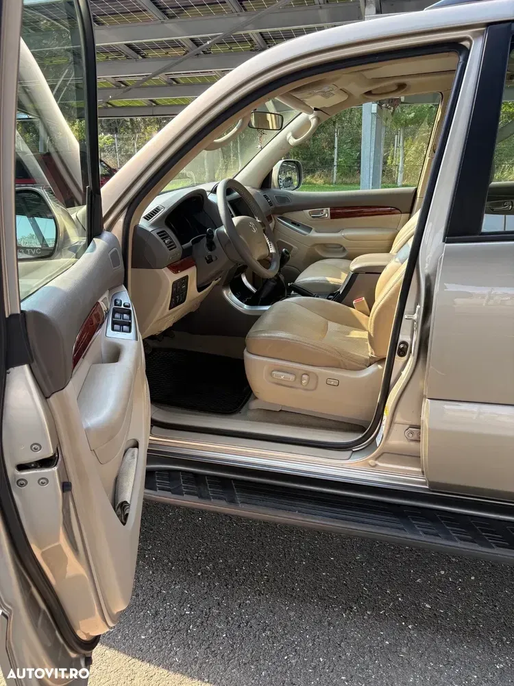 Toyota Land Cruiser — imagine 3