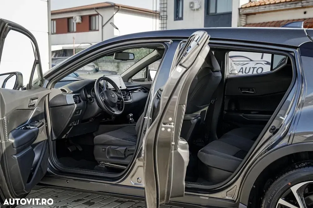 Toyota C-HR 1.8 HSD 122 CP 4x2 CVT Style — imagine 5