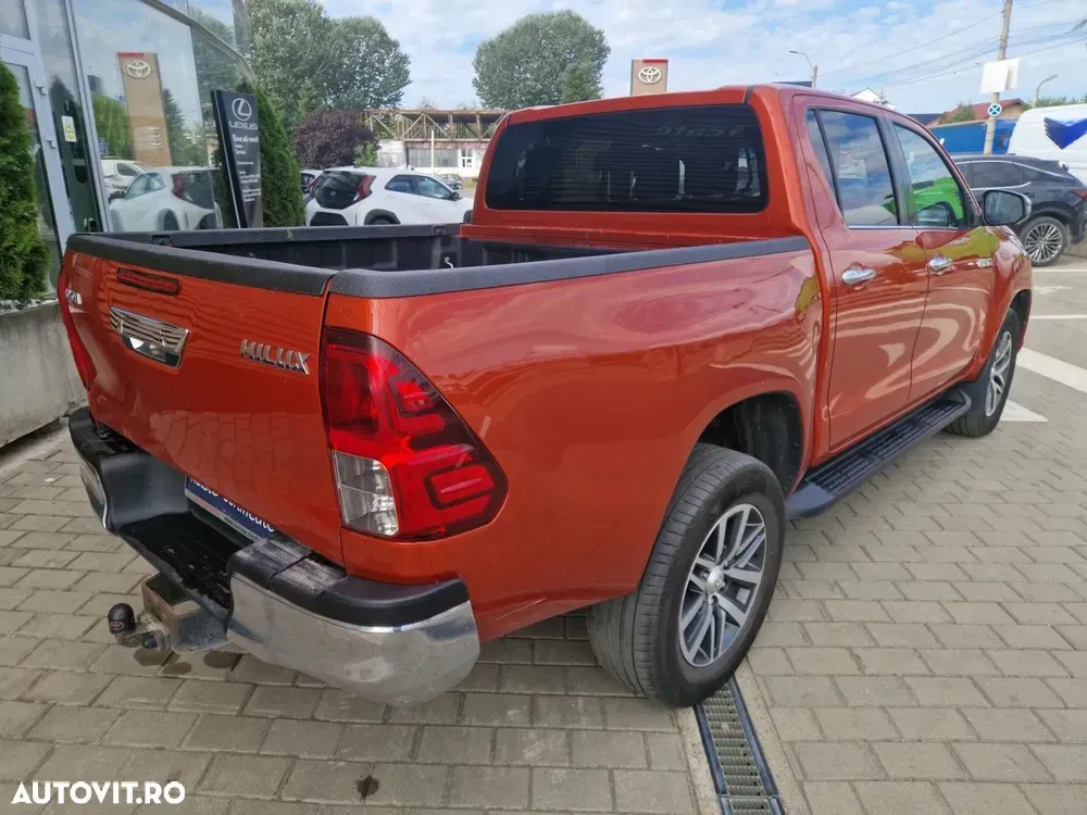 Toyota Hilux 4x4 Double Cab Executive — imagine 6