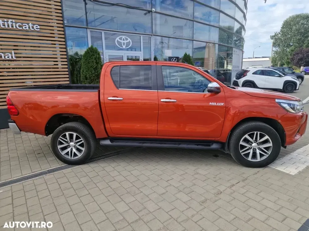 Toyota Hilux 4x4 Double Cab Executive — imagine 4