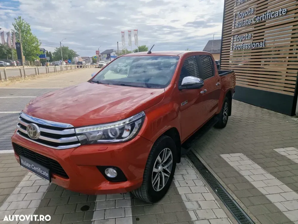 Toyota Hilux 4x4 Double Cab Executive — imagine 3