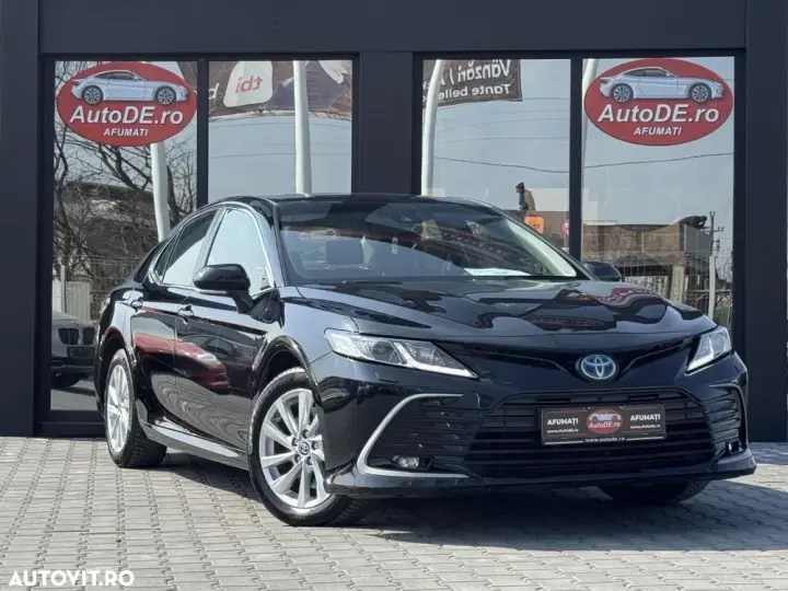 Toyota Camry VIII