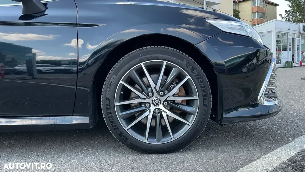 Toyota Camry VIII 2.5 Exclusive — imagine 5