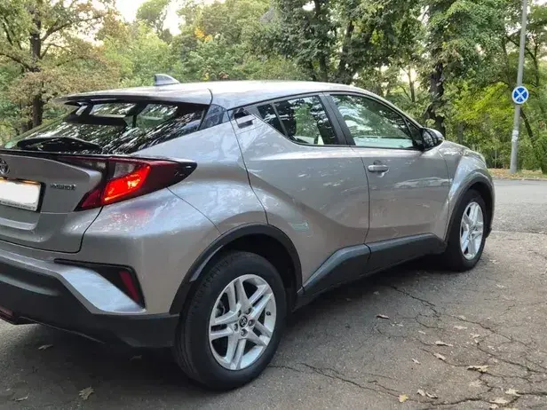 Toyota C-HR 1.8 HSD 4x2 CVT C-enter