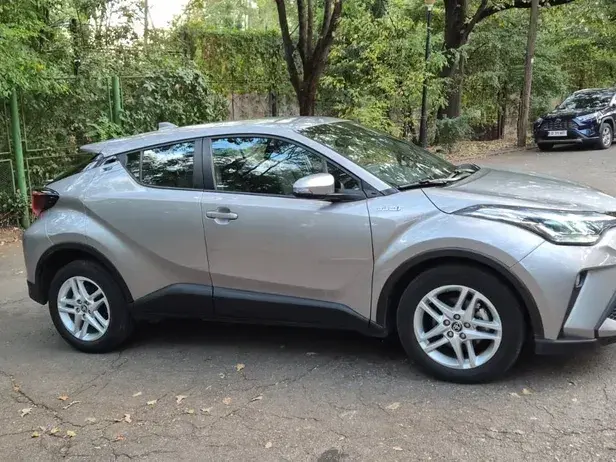 Toyota C-HR 1.8 HSD 4x2 CVT C-enter