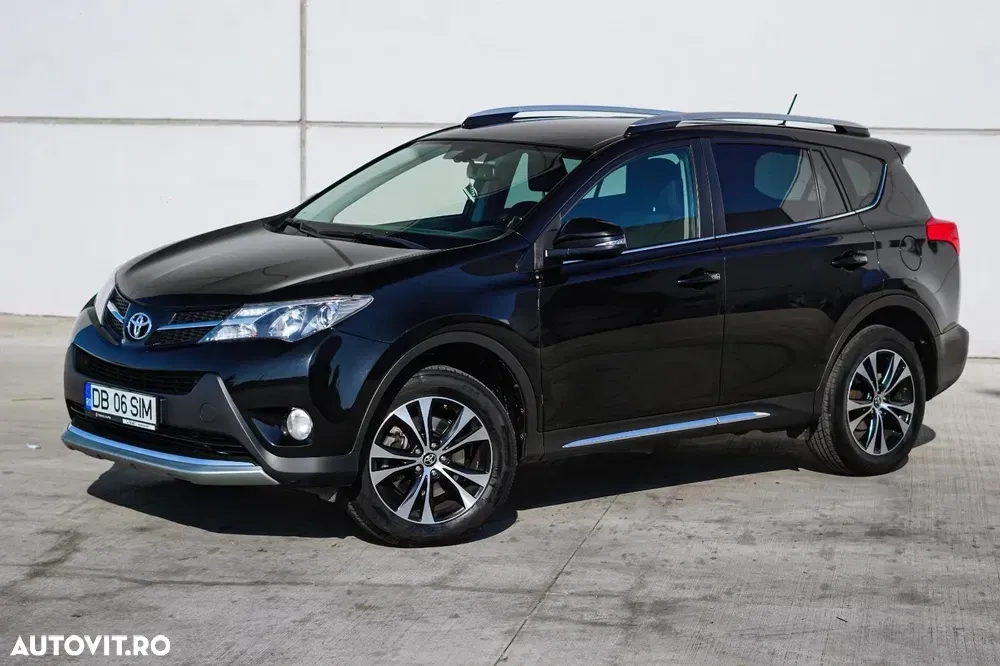 Toyota RAV4 2.2 D-4CAT 4WD Aut Luxury 18" — imagine 2