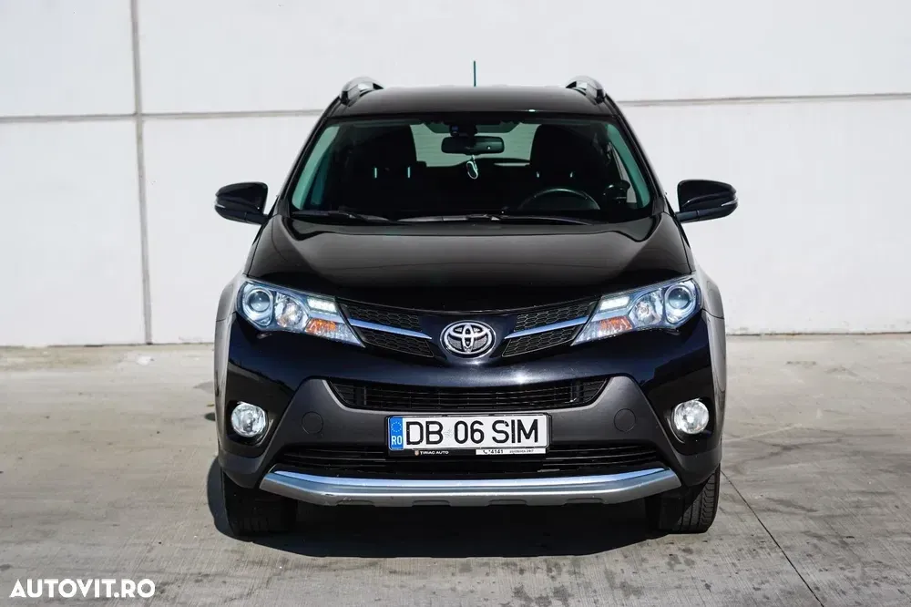 Toyota RAV4 2.2 D-4CAT 4WD Aut Luxury 18" — imagine 6