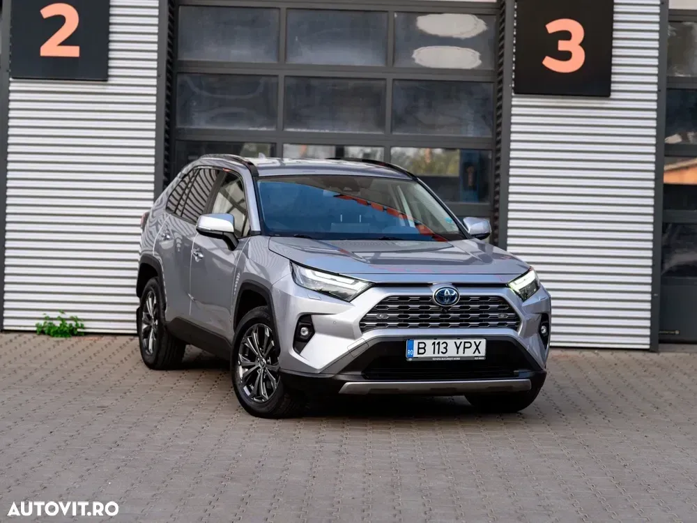 Toyota RAV4 — imagine 4