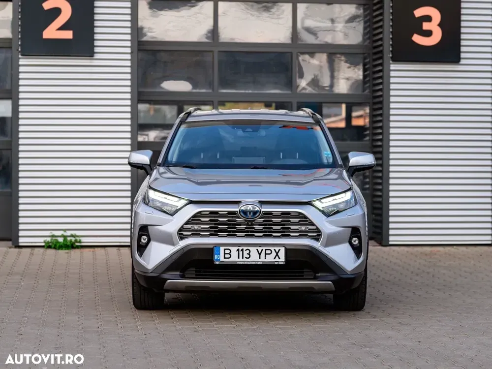 Toyota RAV4 — imagine 3