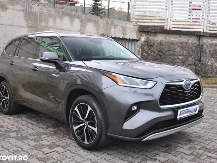 Toyota Highlander IV 2.5 Hybrid Executive