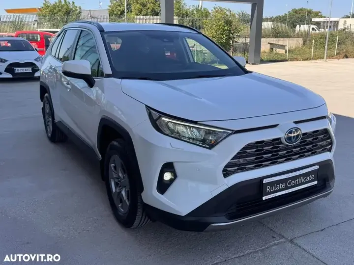 Toyota RAV4 V