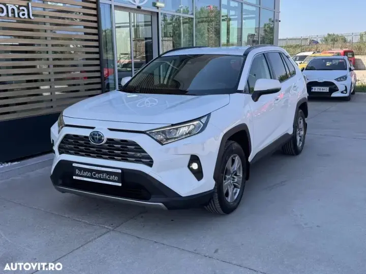 Toyota RAV4 V