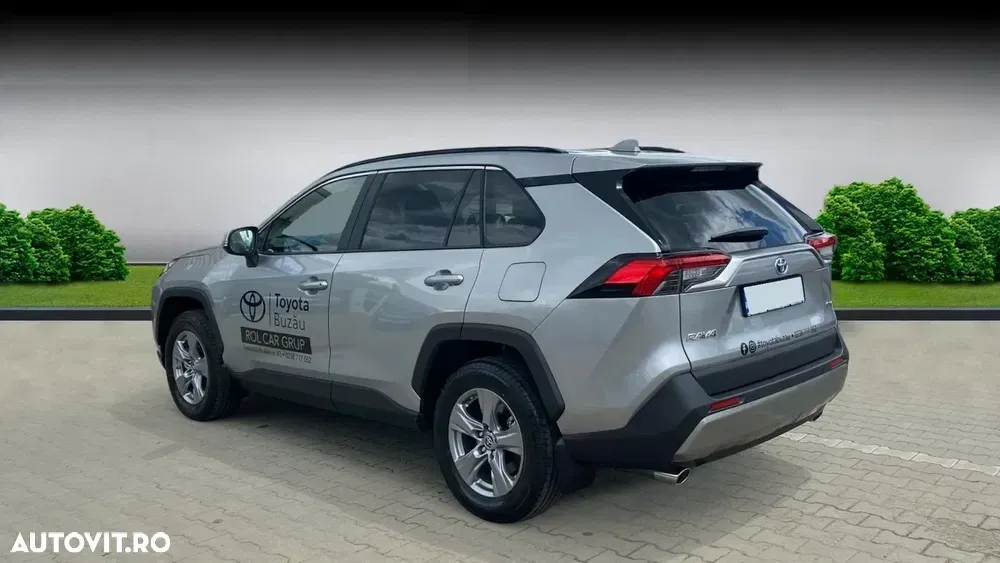 Toyota RAV4 V — imagine 2