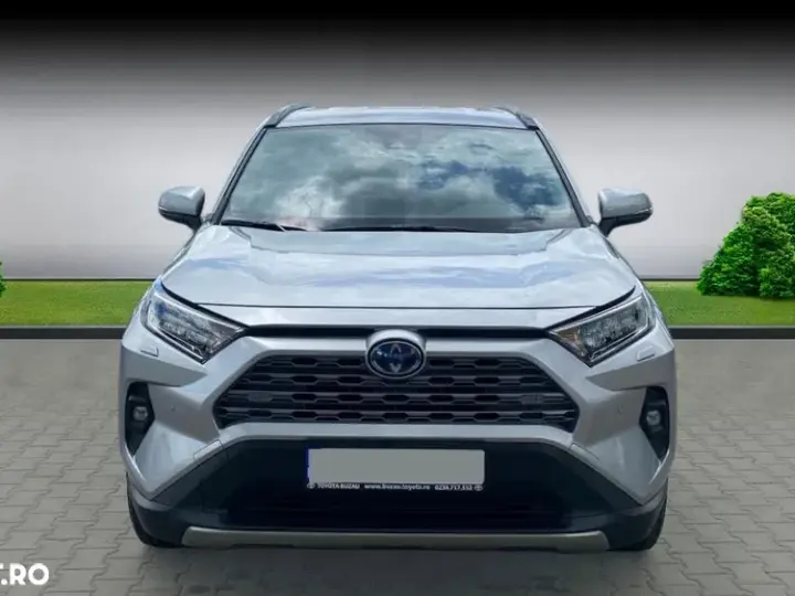 Toyota RAV4 V