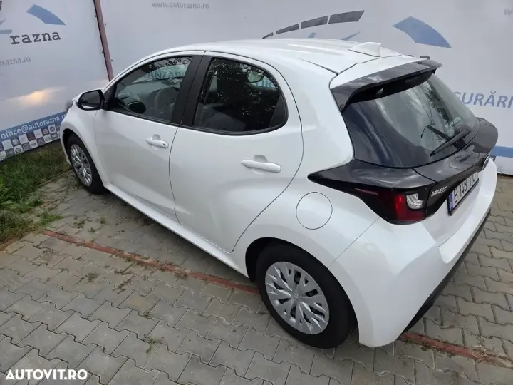 Toyota Yaris 1.5 VVT-i HSD Dynamic